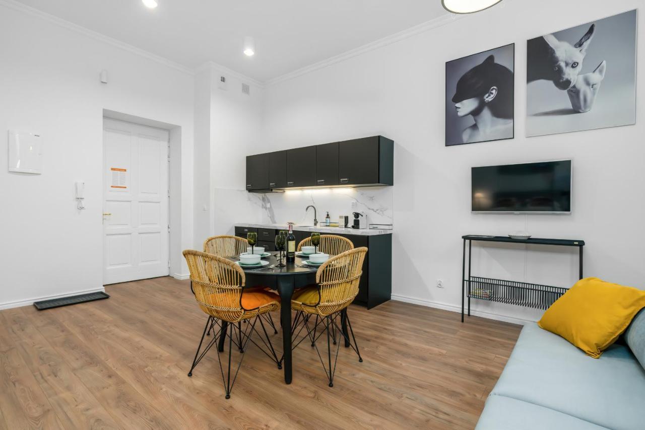 Deluxe Mtp Apartments Matejki By Noclegi Renters Poznań Extérieur photo