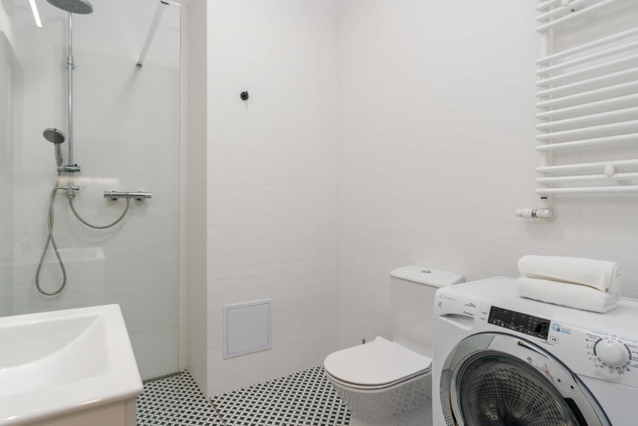 Deluxe Mtp Apartments Matejki By Noclegi Renters Poznań Extérieur photo