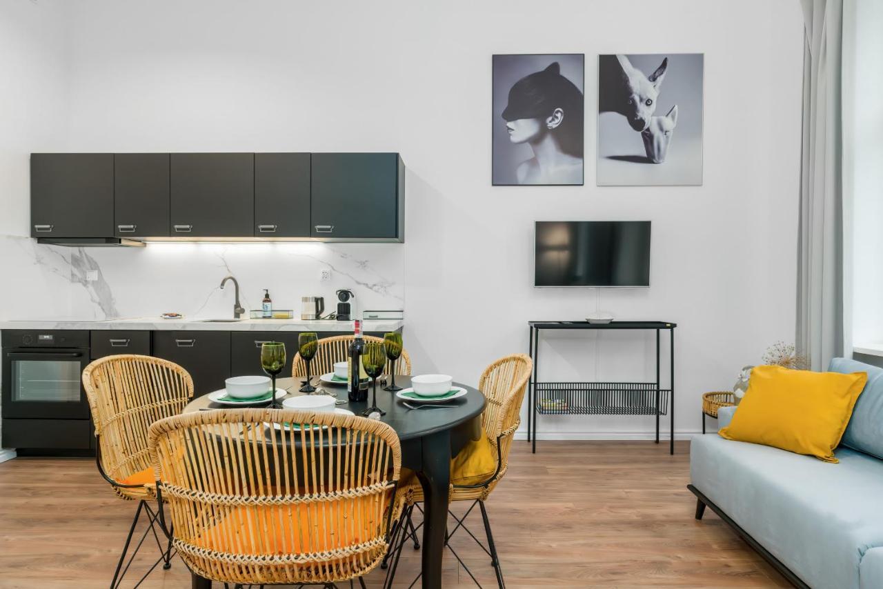 Deluxe Mtp Apartments Matejki By Noclegi Renters Poznań Extérieur photo